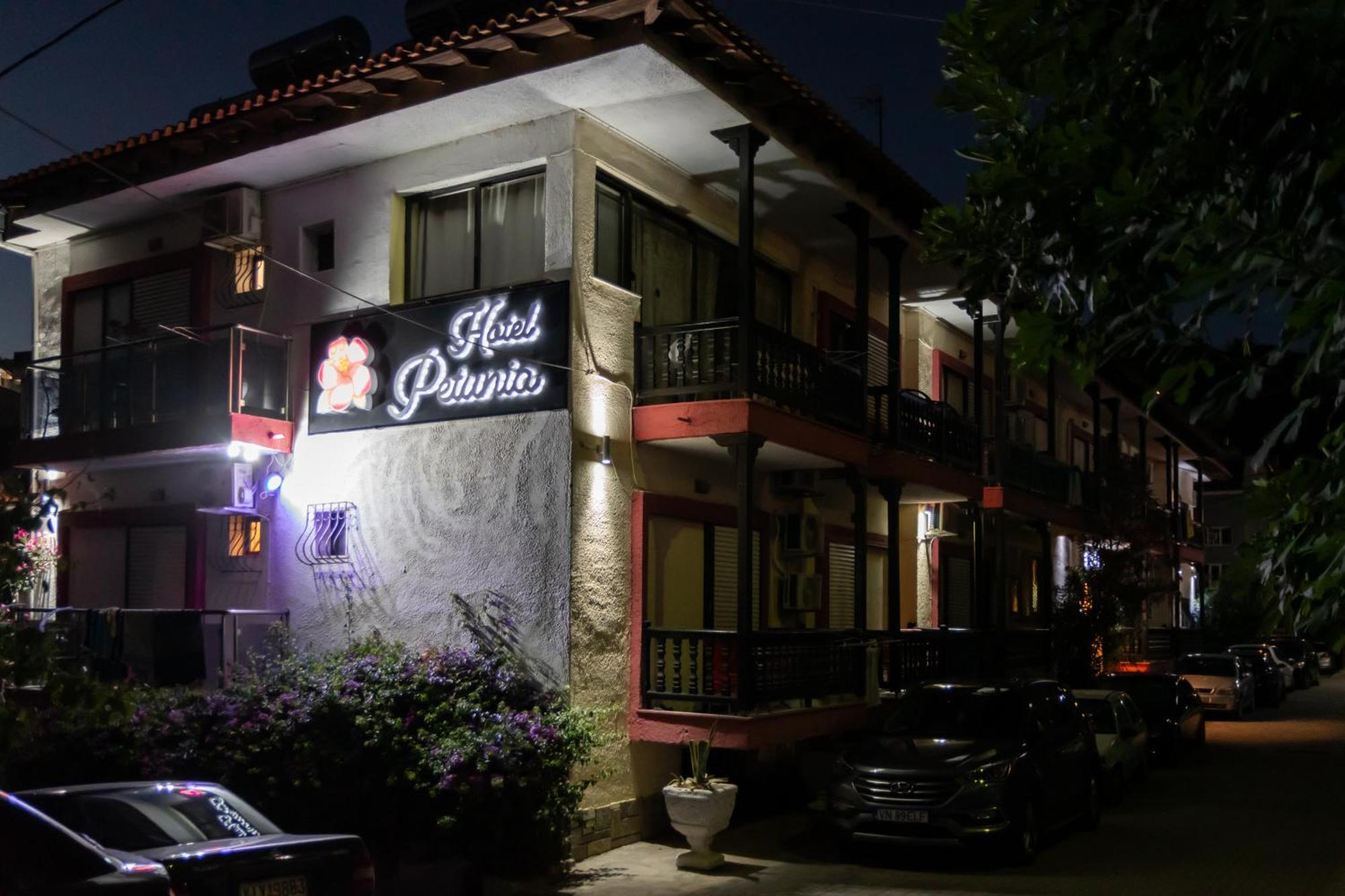 Hotel Petunia Néosz Marmarász Kültér fotó